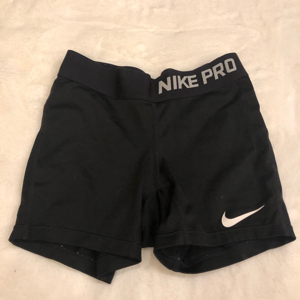 black nike pros size youth small